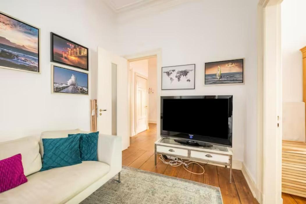 המבורג Grosszuegige 185M2-Altbauwohnung In Bestlage 7Zimmer-2Baeder-2Kuechen-2Wcs מראה חיצוני תמונה