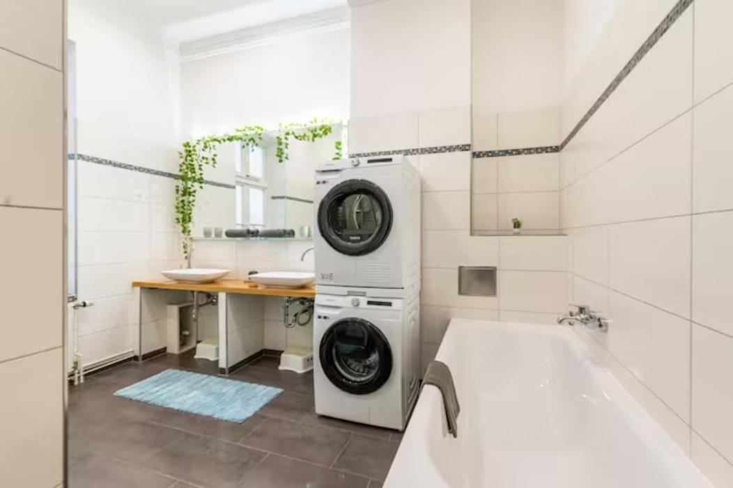 המבורג Grosszuegige 185M2-Altbauwohnung In Bestlage 7Zimmer-2Baeder-2Kuechen-2Wcs מראה חיצוני תמונה