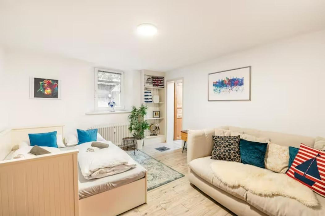 המבורג Grosszuegige 185M2-Altbauwohnung In Bestlage 7Zimmer-2Baeder-2Kuechen-2Wcs מראה חיצוני תמונה